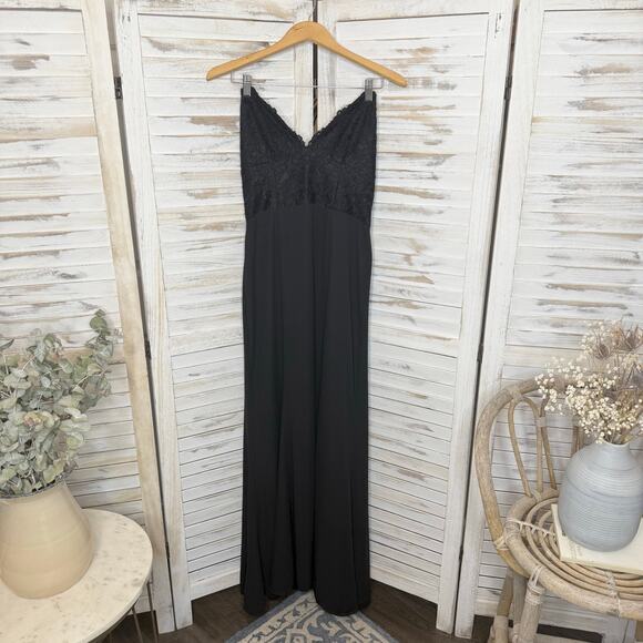 FAME and PARTNERS NWT Women's Size 10 Black Back Lace Tulip Maxi Sexy Gown Event - Picture 2 of 16